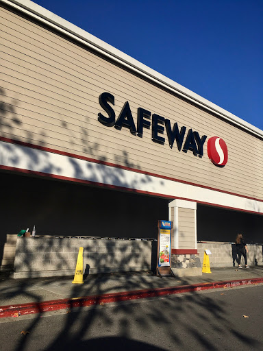 Safeway, 9080 Brooks Rd S, Windsor, CA 95492, USA, 