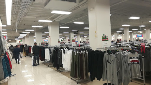 Clothing Store «Burlington Coat Factory», reviews and photos, 6350 Seven Corners Center, Falls Church, VA 22044, USA