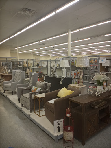 Home Goods Store «Tuesday Morning», reviews and photos, 685 E Bidwell St, Folsom, CA 95630, USA