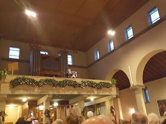 SALVATOR - MARIAKERK binnen Hildegard van Bingen parochie