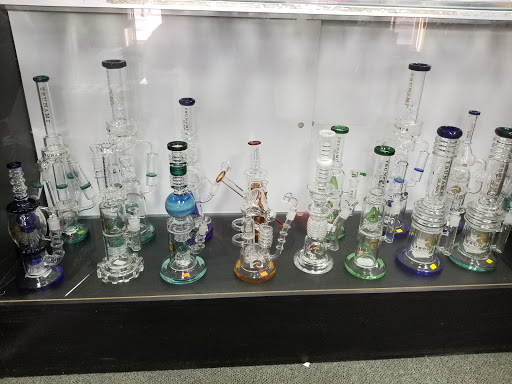 Tobacco Shop «Shorewood Tobacco & Cigar», reviews and photos, 720 Cottage St, Shorewood, IL 60404, USA