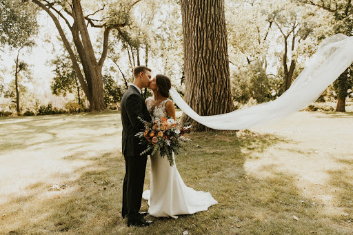 Bridal Shop «Annika Bridal Boutique», reviews and photos, 3940 W 50th St, Edina, MN 55424, USA