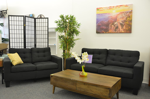 Home Goods Store «Yard Sale USA», reviews and photos, 562 Nissan Dr, Smyrna, TN 37167, USA