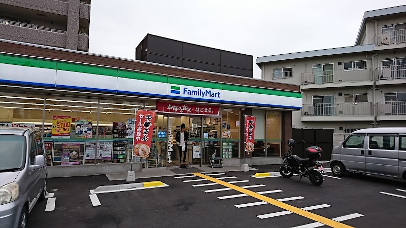 ファミリーマート 尼崎塚口町店