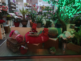 Магазин за букети, цветя и подаръци Ива
