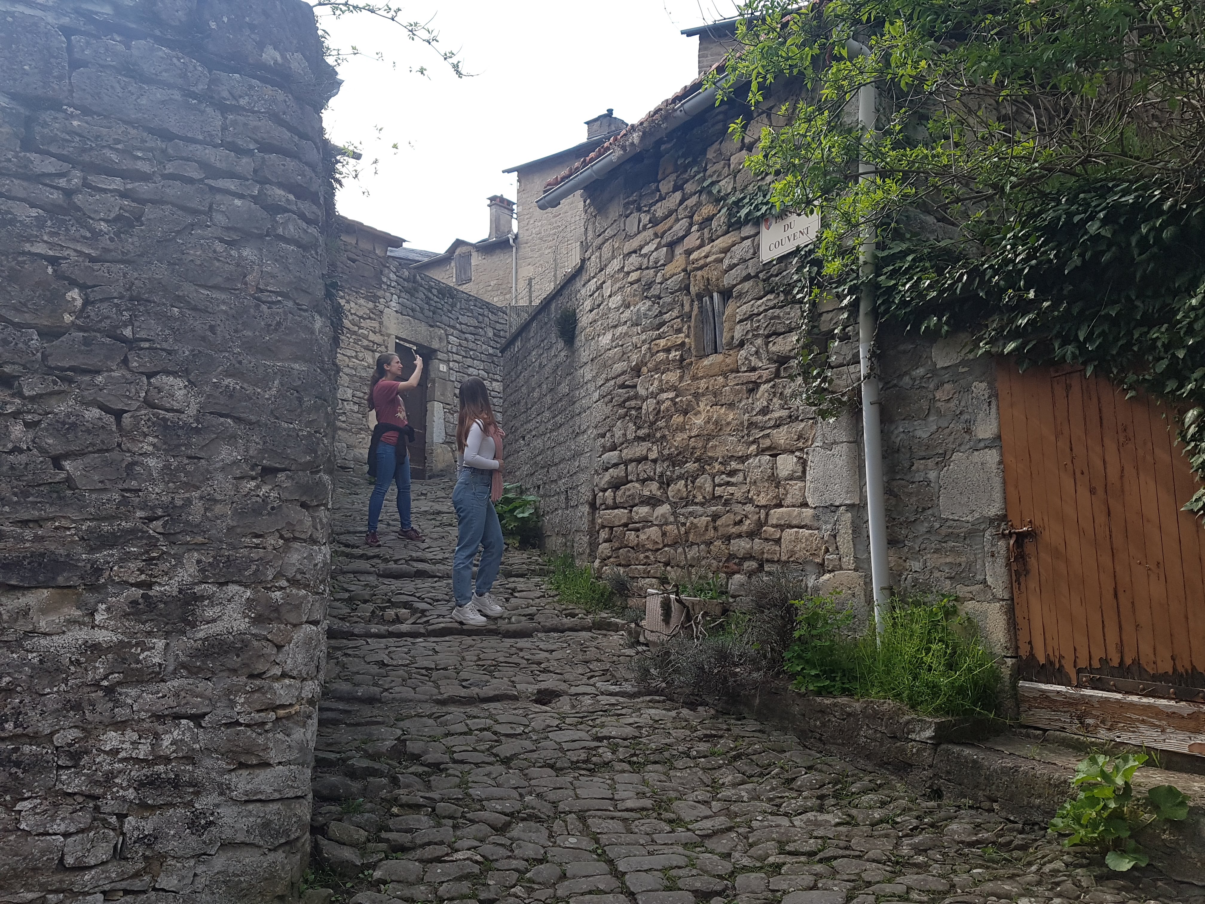Photo n° 1 de l'avis de JaumeNeus260. fait le 23/04/2019 à 20:04