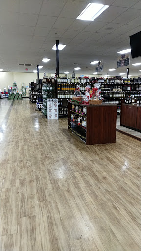 Liquor Store «Oakdale Liquors», reviews and photos, 1900 Main St, Tewksbury, MA 01876, USA