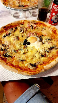 Pizza du Pizzeria Sci Santa Lucia à San-Martino-di-Lota - n°6