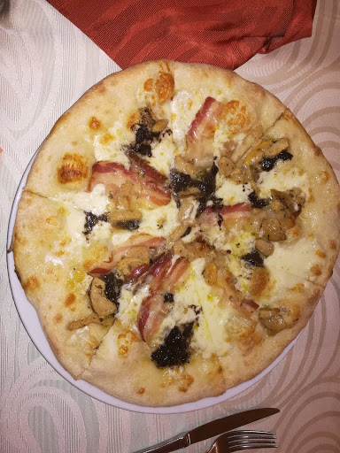 Ristorante Pizzeria Il Caminetto in Campo di Giove, Provincia dellAquila