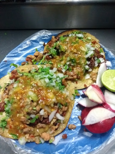 Tacos El Canica Y Familia