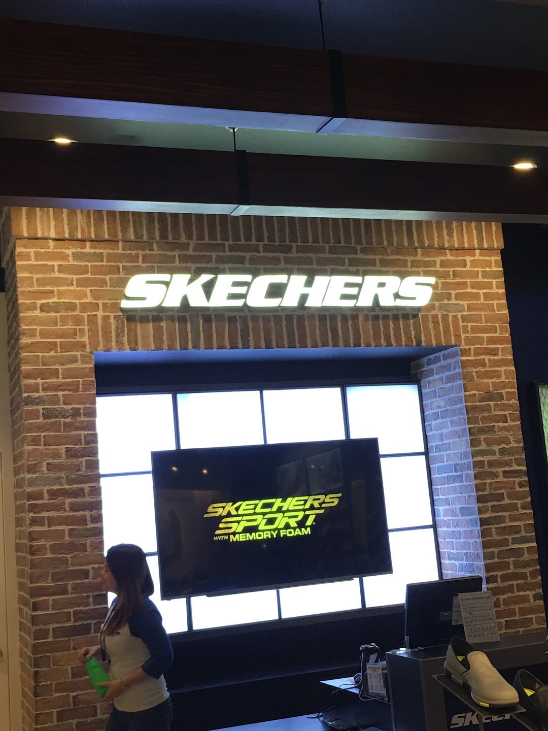 Skechers - SM Southmall