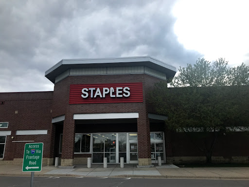 Staples, 11500 Wayzata Blvd, Minnetonka, MN 55305, USA, 