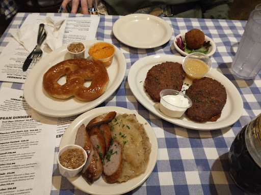 German Restaurant «Black Forest Inn», reviews and photos, 1 E 26th St, Minneapolis, MN 55404, USA