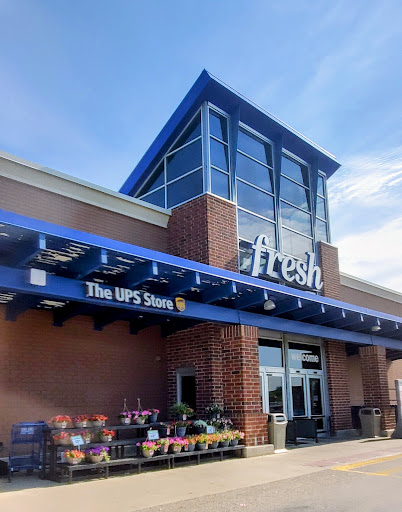 Grocery Store «Meijer», reviews and photos, 1900 E College Ave, Normal, IL 61761, USA