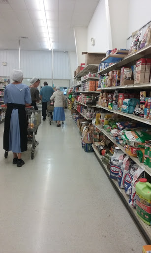 Grocery Store «Green Hills Farm Discount Grocer», reviews and photos, 615 E Newport Rd, Lititz, PA 17543, USA
