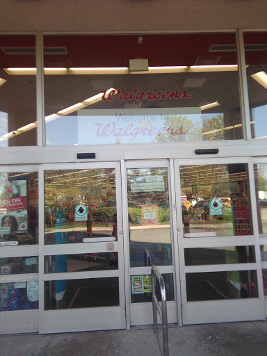 Drug Store «Walgreens», reviews and photos, 16 E Lake St, Addison, IL 60101, USA