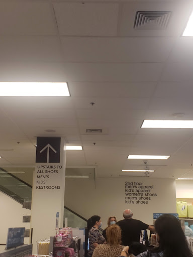 Department Store «Nordstrom Rack», reviews and photos, 3363 E Foothill Blvd, Pasadena, CA 91107, USA