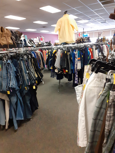 Thrift Store «Discover Goodwill West Retail Center», reviews and photos