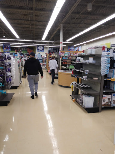 Pet Supply Store «Petco Animal Supplies», reviews and photos, 416 Crossroads Blvd, Cary, NC 27518, USA