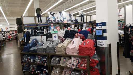 Clothing Store «Old Navy», reviews and photos, 20505 S Dixie Hwy, Cutler Bay, FL 33189, USA