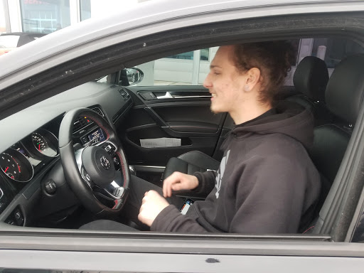 Used Car Dealer «Simotes Motor Sales & Service», reviews and photos, 300 Ridge Rd, Minooka, IL 60447, USA