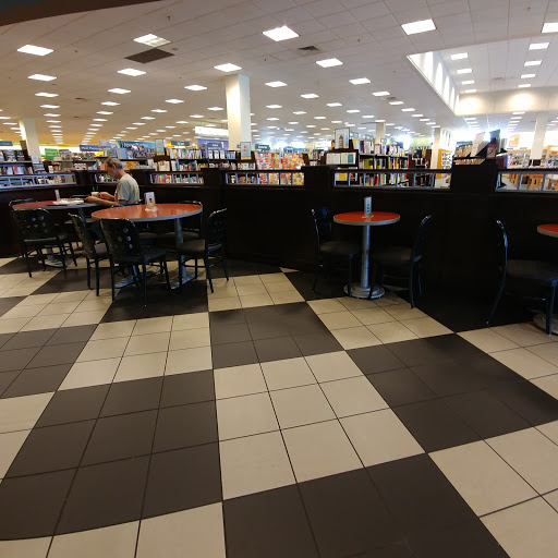 Book Store «Barnes & Noble», reviews and photos, 300 Indian Lake Blvd, Hendersonville, TN 37075, USA