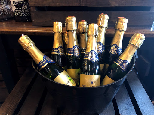 Liquor Store «East Bay Wine & Spirits», reviews and photos, 289 E Bay St, Charleston, SC 29401, USA