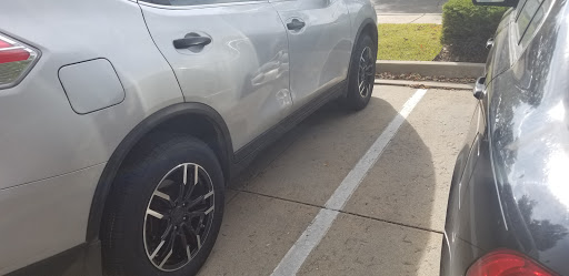 Tire Shop «Discount Tire Store - Longmont, CO», reviews and photos, 379 S Hover Rd, Longmont, CO 80501, USA