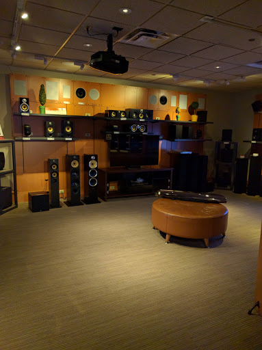 Electronics Store «Best Buy», reviews and photos, 875 N Michigan Ave, Chicago, IL 60611, USA