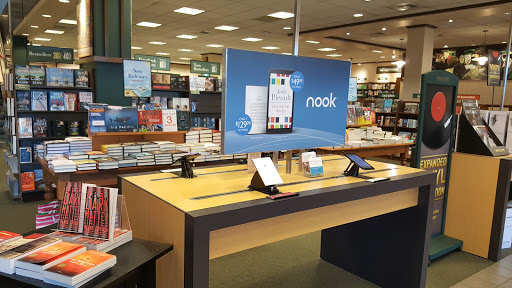 Book Store «Barnes & Noble», reviews and photos, 624 S Green River Rd, Evansville, IN 47715, USA