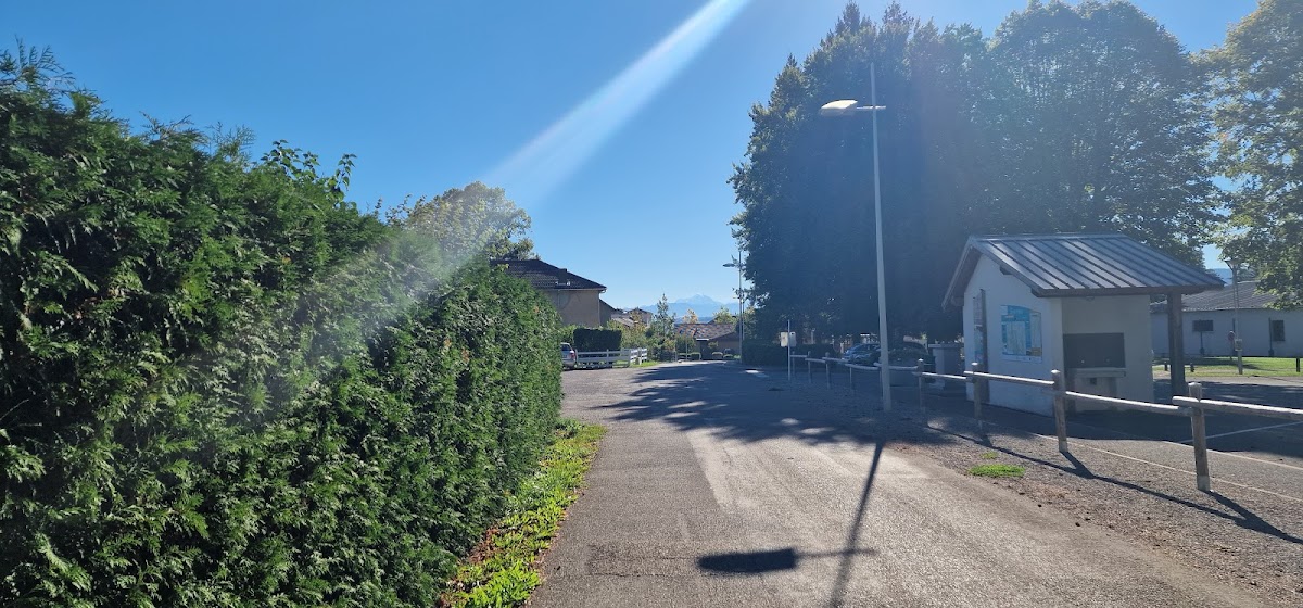 Aire de campings cars à Chanay (Ain 01)