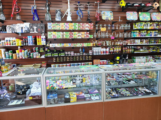 Tobacco Shop «Tobacco Town & Vape», reviews and photos, 9435 W Irving Park Rd, Schiller Park, IL 60176, USA