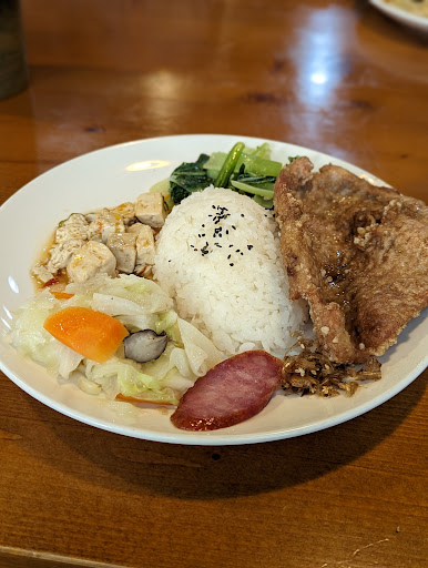 幸福餐館/埔里美食/餐廳/合菜/小吃/南投平價美食 的照片