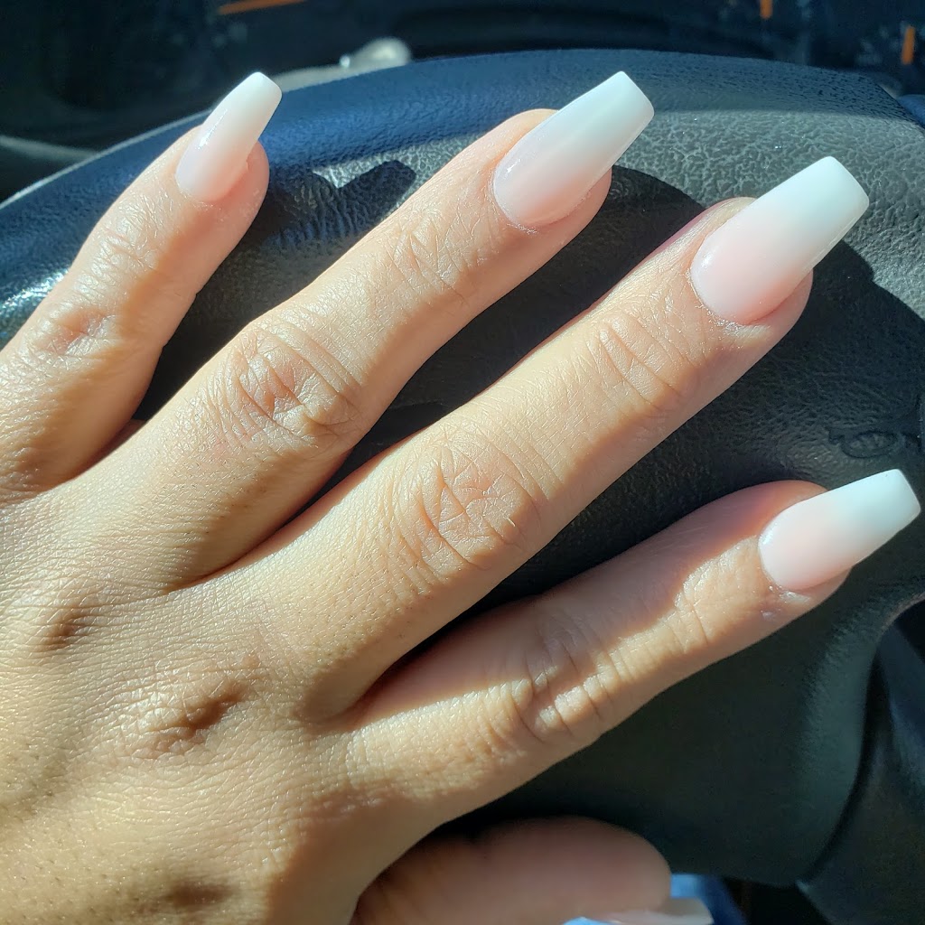 L. T. Nails 77504