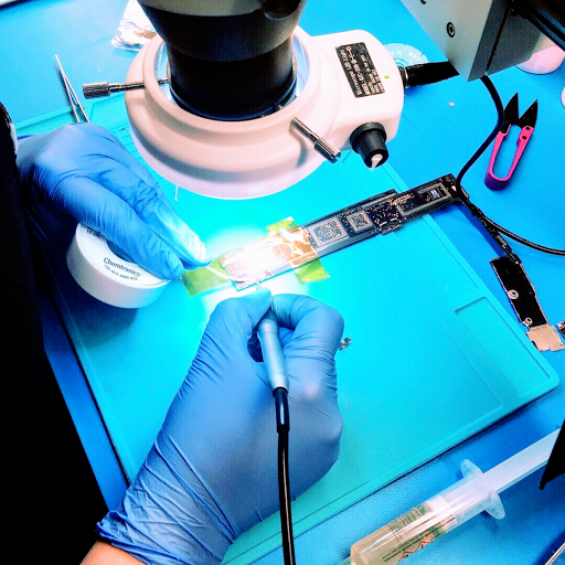 Sunset iPhone Screen Repair Los Angeles image