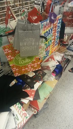 Clothing Store «Ross Dress for Less», reviews and photos, 7884 Van Nuys Blvd, Van Nuys, CA 91402, USA