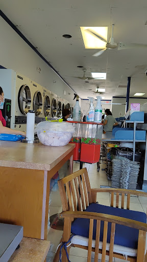 Laundromat «C & K Coin Laundry», reviews and photos, 1418 W 49th St, Hialeah, FL 33012, USA
