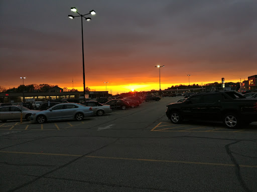 Thrift Store «Goodwill Industries of Greater Cleveland & East Central Ohio», reviews and photos, 12650A Rockside Rd, Cleveland, OH 44125, USA