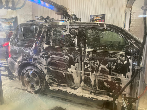 Car Wash «Aqua Car Wash & Detailing», reviews and photos, 616 New York Ave, Huntington, NY 11743, USA