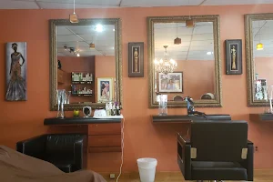 Sadiah's Salon image
