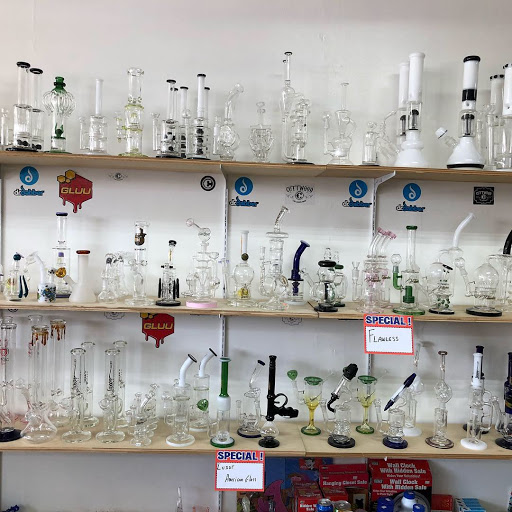 Tobacco Shop «Smoking Aces Smoke Shop», reviews and photos, 1650 Art Museum Dr #21, Jacksonville, FL 32207, USA