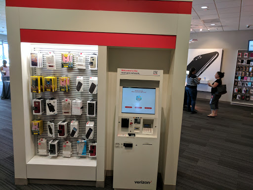 Cell Phone Store «Verizon», reviews and photos, 7000 Hadley Rd, South Plainfield, NJ 07080, USA
