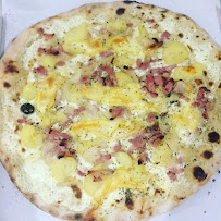 Plats et boissons du Livraison de pizzas Pizzeria Les Goums à Aubagne - n°12