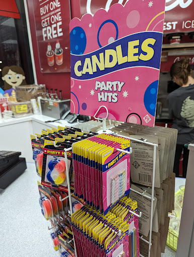 Ice Cream Shop «Carvel», reviews and photos, 305 Valley Rd, Wayne, NJ 07470, USA