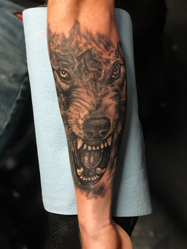 Tattoo Shop «PAS Tattoos», reviews and photos, 1735 E Ohio Pike, Amelia, OH 45102, USA