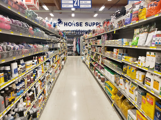 Animal Feed Store «Wilco Farm Store», reviews and photos, 2300 E Hancock St, Newberg, OR 97132, USA