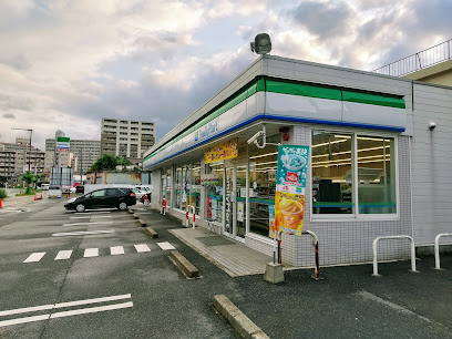 ファミリーマート 桑名参宮通店