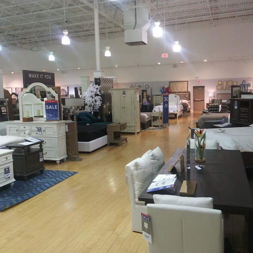 Furniture Store «American Signature Furniture», reviews and photos, 3001 Stonecrest Promenade, Lithonia, GA 30038, USA