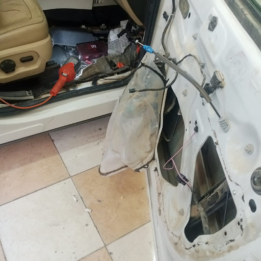 مركز الدولي لصيانة السيارات 