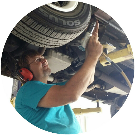 Auto Body Shop «Bones Body Shop», reviews and photos, 9225 E US Hwy 36, Avon, IN 46123, USA